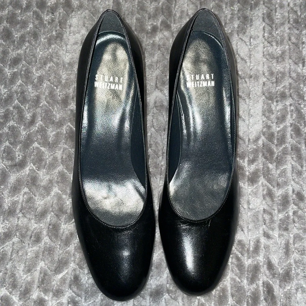 Stuart Weitzman Elegant Black Leather Women's Shy Heels. Size 6.
